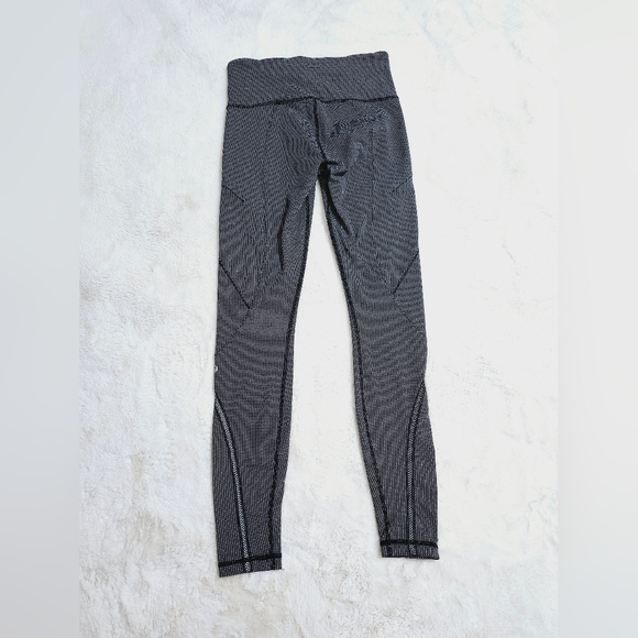 Lululemon Cadence Crusher Tight Wome size 6 Reflective Running Zip Pockets - Picture 9 of 14